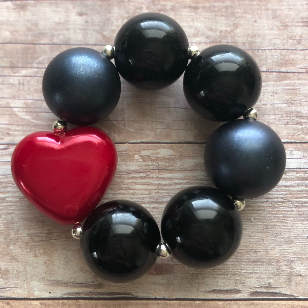 NWT Handmade black & red heart beaded bracelet